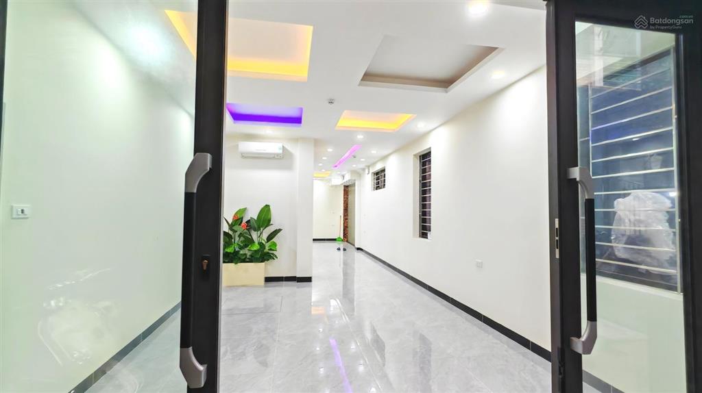 Bán nhà nguyễn trãi lô góc 2 mặt tiền, 75m2*7t thang máy, ô tô tránh, 10m ra phố, gara ô tô, 26tỷ3