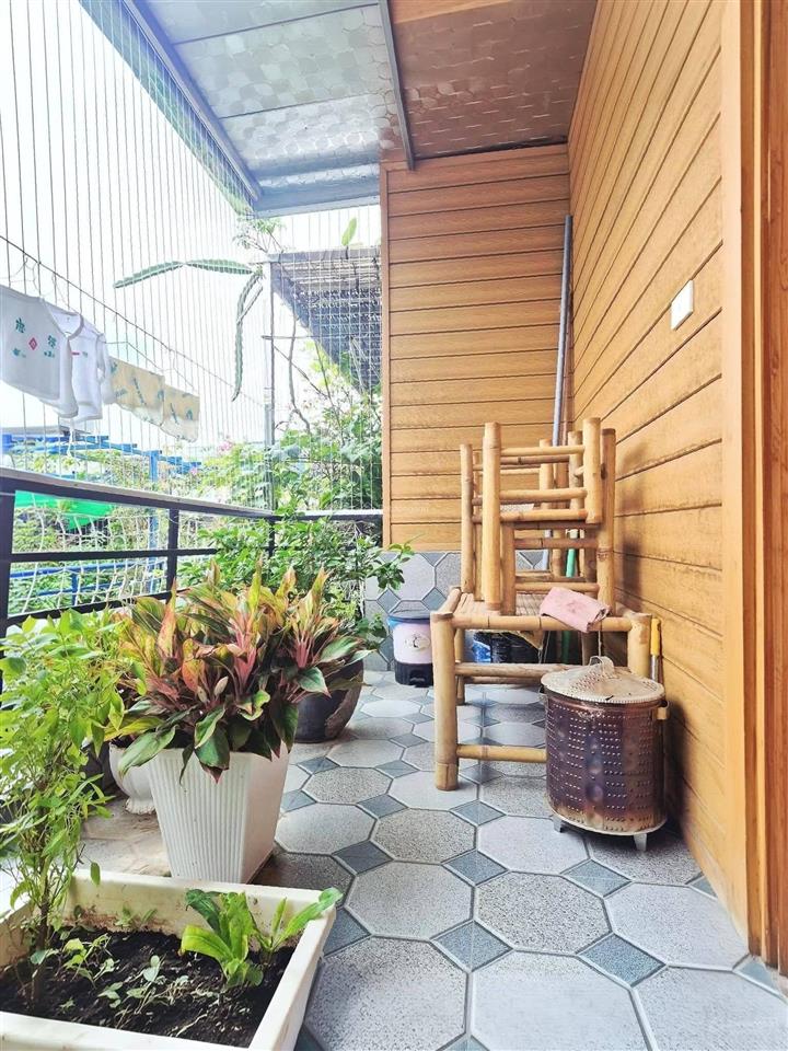 Bán nhà phân lô ngõ 1150 đường láng 36m2*5t, ô tô đỗ cửa vào nhà, full nội thất, giá 9tỷ5 (tl)