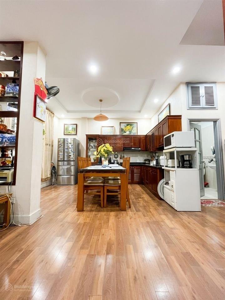 Bán nhà ngõ 82 nghĩa tân, phân lô ô tô tránh, gara, 70m ra phố, 41m2*5t, nhà đẹp giá 13tỷ5 (tl)