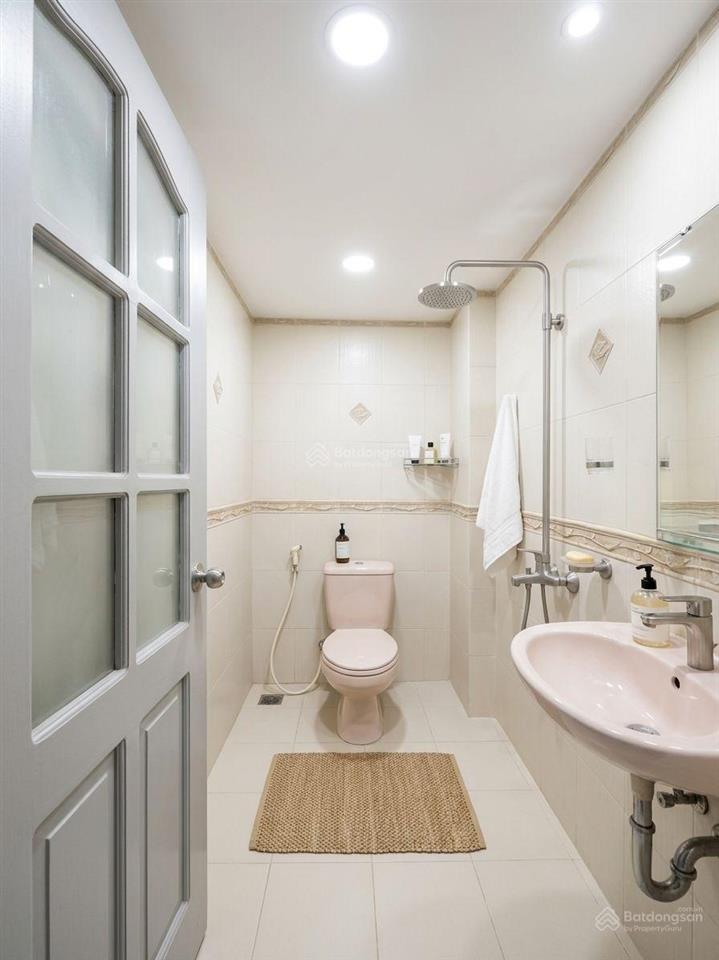 Bán nhà ngõ 82 nghĩa tân, phân lô ô tô tránh, gara, 70m ra phố, 41m2*5t, nhà đẹp giá 13tỷ5 (tl)
