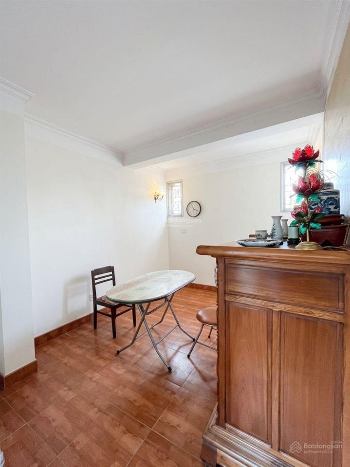 Bán nhà ngõ 82 nghĩa tân, phân lô ô tô tránh, gara, 70m ra phố, 41m2*5t, nhà đẹp giá 13tỷ5 (tl)