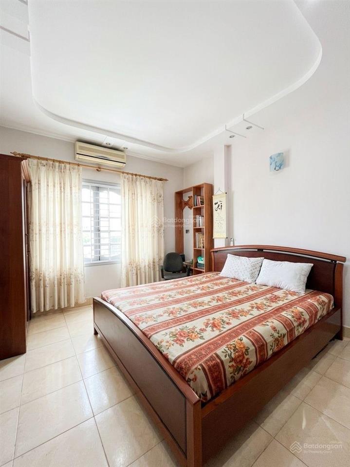 Bán nhà ngõ 82 nghĩa tân, phân lô ô tô tránh, gara, 70m ra phố, 41m2*5t, nhà đẹp giá 13tỷ5 (tl)