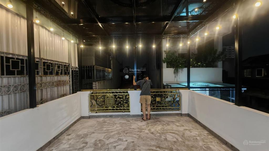 Bán nhà phân lô ngõ 89 nguyễn phong sắc 42m2*7t thang máy, ô tô tránh, gara, full nội thất, 15tỷ8