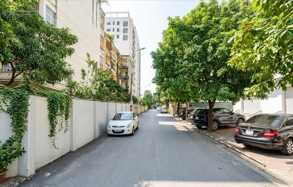 Bán nhà phân lô ngõ 89 nguyễn phong sắc 42m2*7t thang máy, ô tô tránh, gara, full nội thất, 15tỷ8