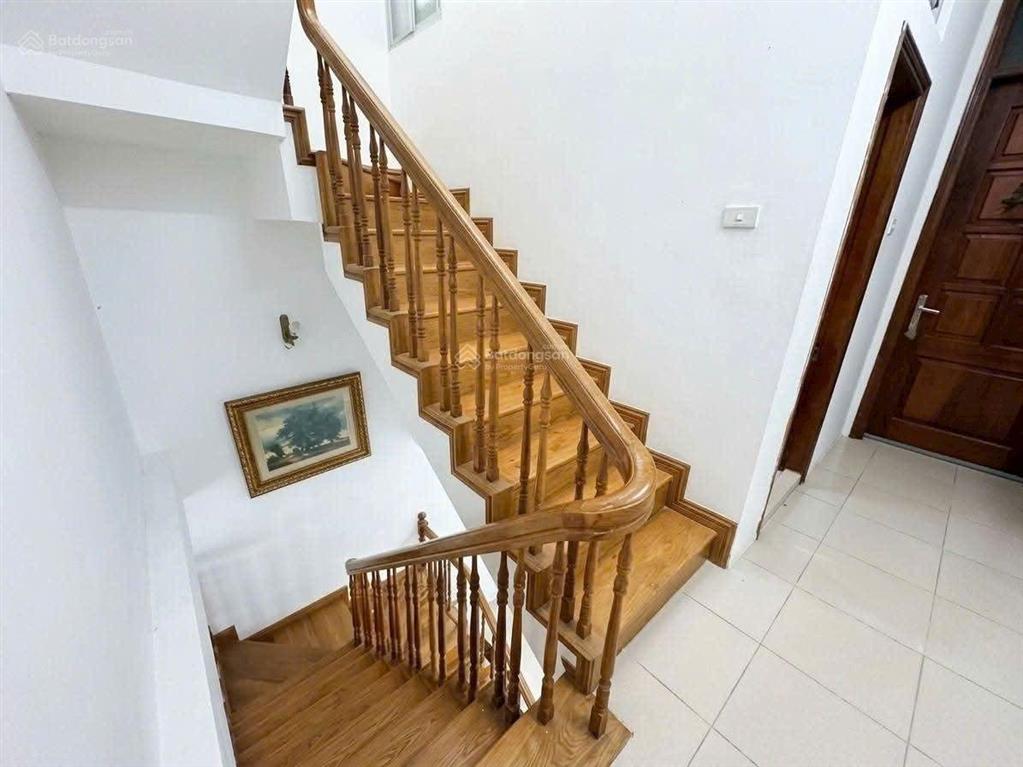 Bán nhà cầu giấy, mặt ngõ, 47m2*4t, 50m ô tô tránh, 2 thoáng vĩnh viễn, sổ vuông, giá đầu tư 8tỷ9