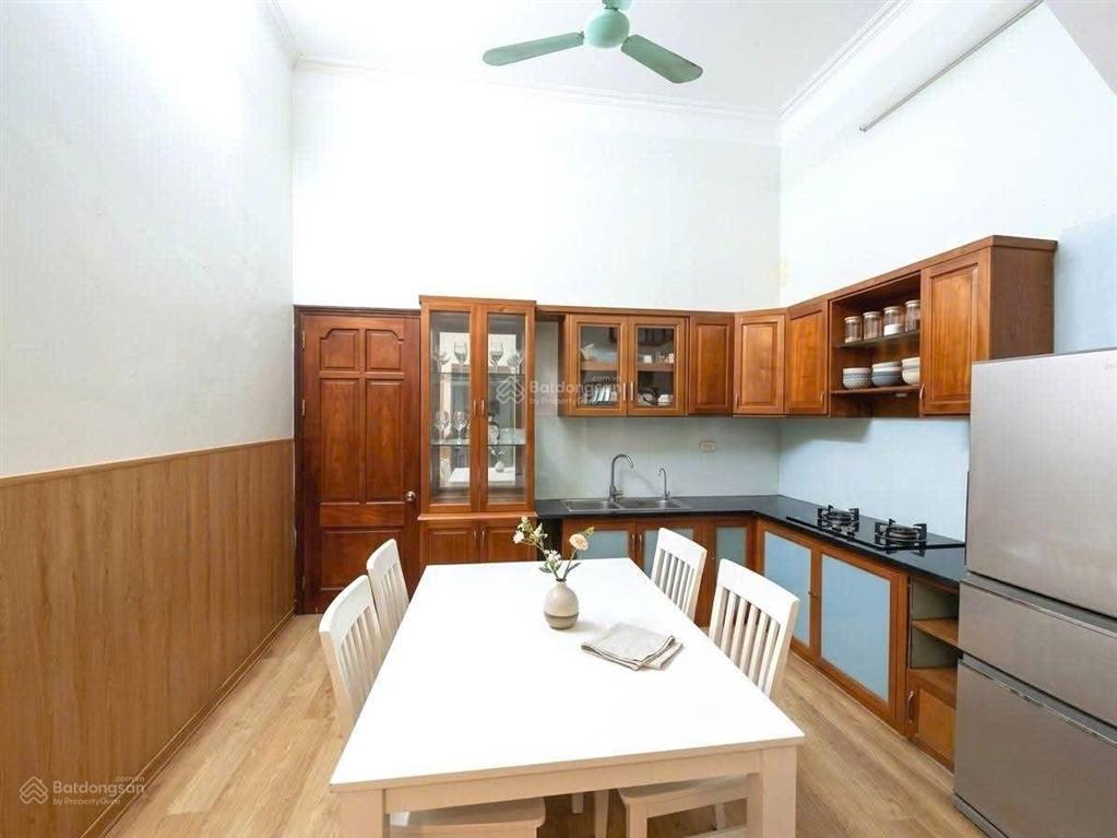 Bán nhà cầu giấy, mặt ngõ, 47m2*4t, 50m ô tô tránh, 2 thoáng vĩnh viễn, sổ vuông, giá đầu tư 8tỷ9