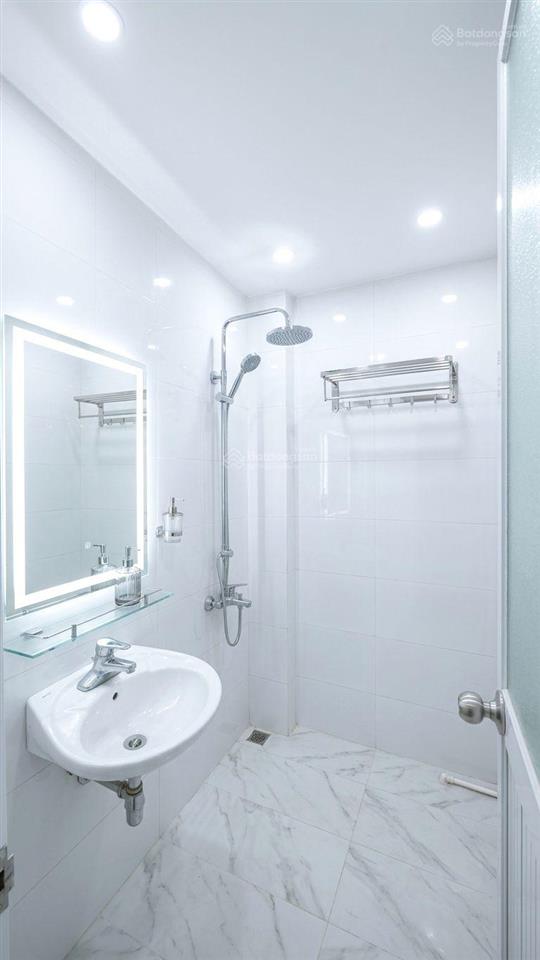 Bán đất tặng nhà hoàng quốc việt 52m2*3t, ngõ thông, bagac đỗ cửa, 15m ô tô tránh, giá 9tỷ3 (tl)