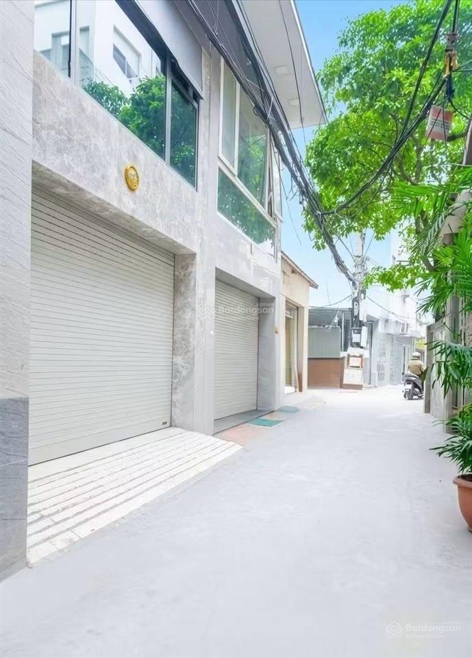 Bán nhà mặt ngõ đường cầu giấy 40m2*6t, ô tô đỗ cửa, 20m ra phố, 2 thoáng trước sau, giá 13tỷ3 (tl)