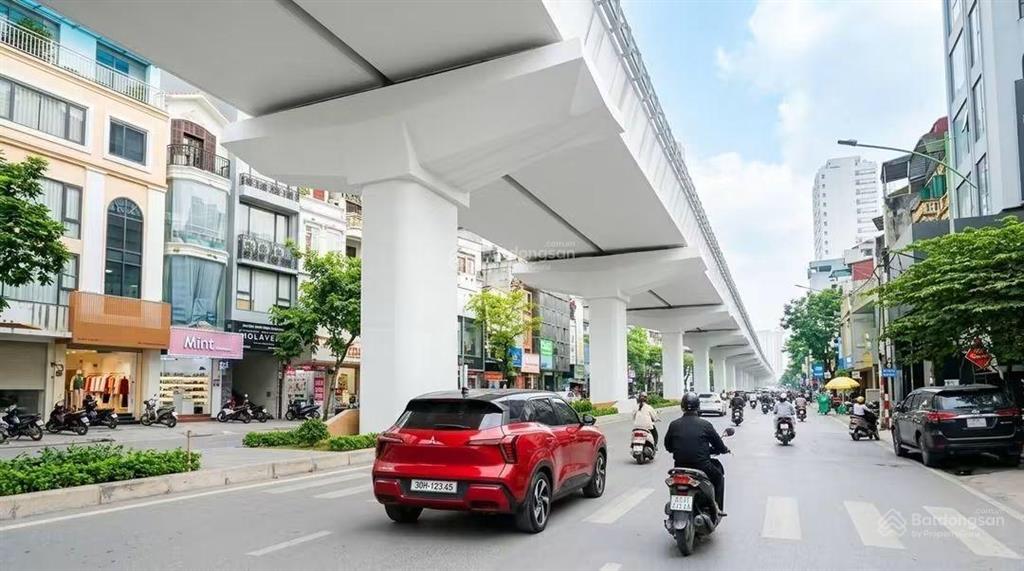 Bán nhà mặt ngõ đường cầu giấy 40m2*6t, ô tô đỗ cửa, 20m ra phố, 2 thoáng trước sau, giá 13tỷ3 (tl)
