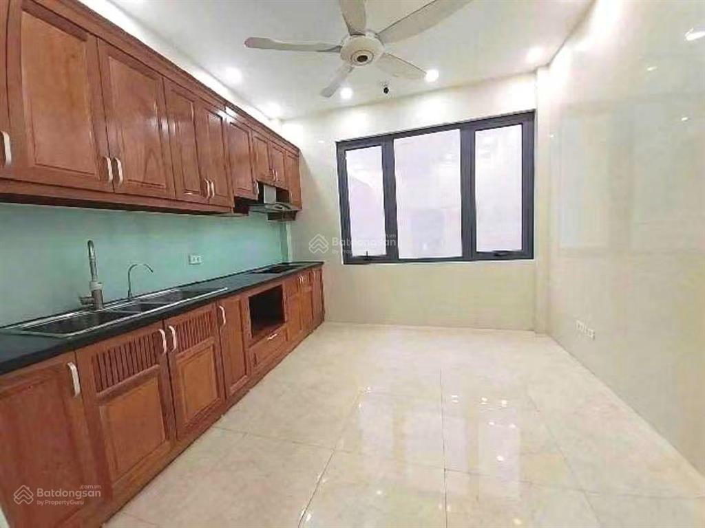 Bán nhà mặt ngõ đường cầu giấy 40m2*6t, ô tô đỗ cửa, 20m ra phố, 2 thoáng trước sau, giá 13tỷ3 (tl)