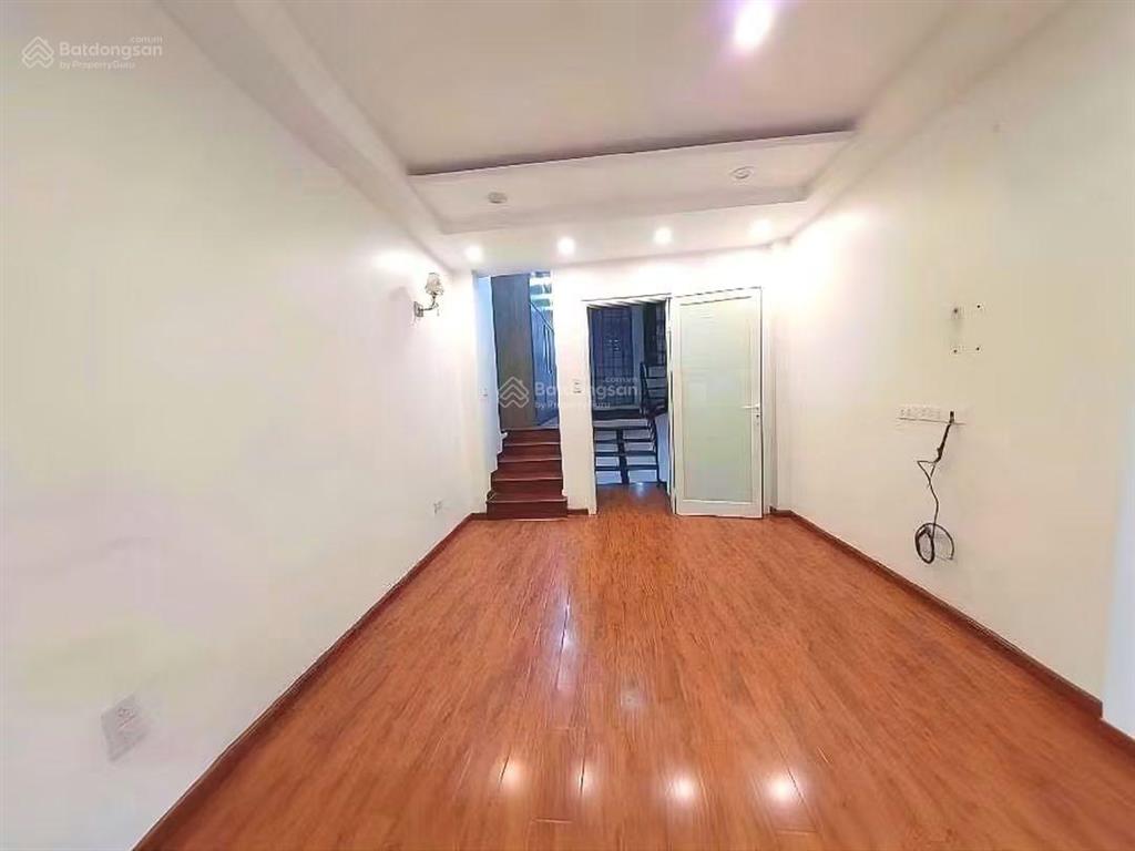 Bán nhà mặt ngõ đường cầu giấy 40m2*6t, ô tô đỗ cửa, 20m ra phố, 2 thoáng trước sau, giá 13tỷ3 (tl)