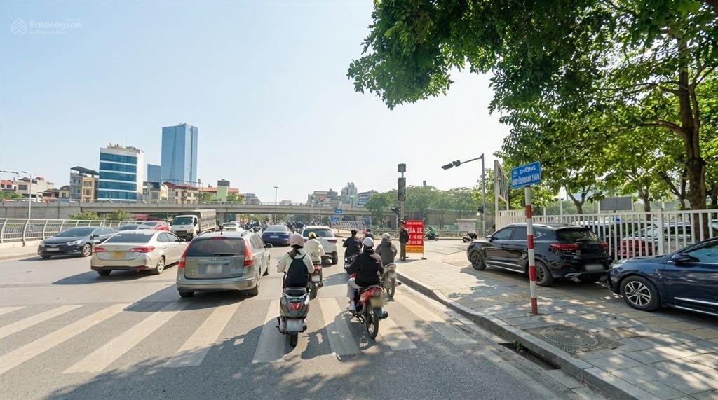 Bán nhà ngõ 58 nguyễn khánh toàn 40m2*5t, 15m ra phố, ô tô qua nhà, 6pn, thông tứ tung, giá 9tỷ5