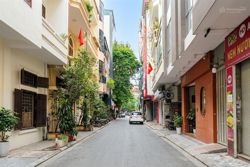 Bán nhà phân lô ngõ 131 thái hà, 42m2*5t, ô tô 7 chỗ đỗ cửa, 10m ra ô tô tránh, 2 thoáng, giá 11tỷ8