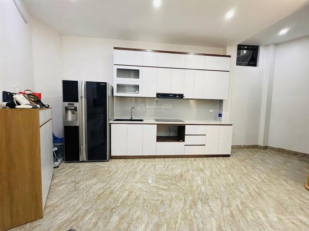 Bán nhà mặt ngõ hoàng sâm 39m2*5t, cách phố 20m, mặt tiền rộng, full nội thất, giá 9tỷ7 (tl)