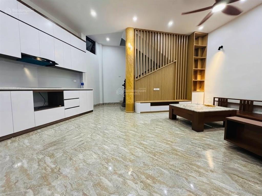 Bán nhà mặt ngõ hoàng sâm 39m2*5t, cách phố 20m, mặt tiền rộng, full nội thất, giá 9tỷ7 (tl)