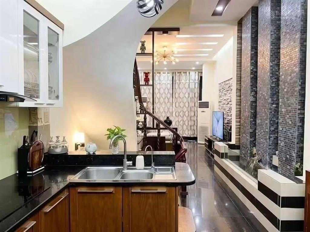 Bán nhà nguyễn ngọc vũ 46m2*5t, cách 30m ra ô tô, 70m ra phố, full nội thất, ô chờ thang máy, 11tỷ3