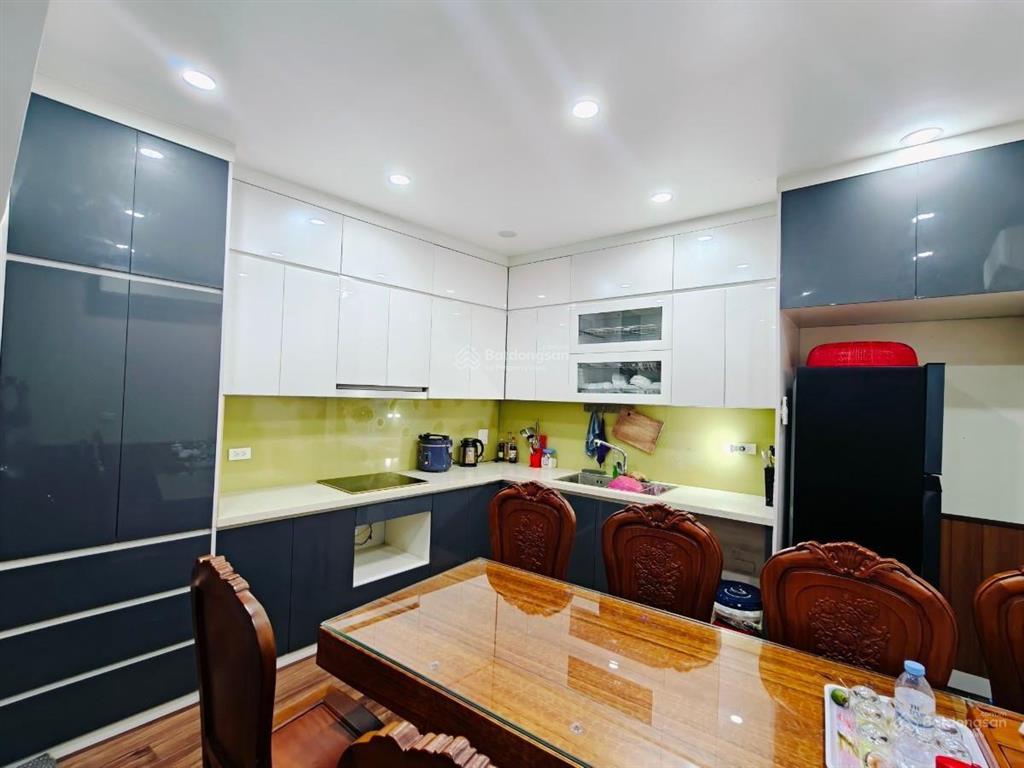 Bán nhà nguyễn khánh toàn 50m2*5t, phân lô ô tô vào nhà, 35m ô tô tránh, 80m ra phố, giá 13tỷ5 (tl)
