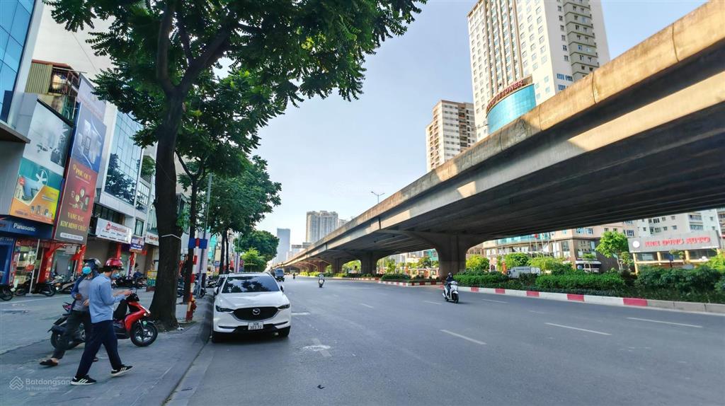 Bán đất tặng nhà c4  khuất duy tiến, 40m2, ô tô tránh dừng đỗ 24/7, cách 20m ra phố, nở hậu, 11tỷ5