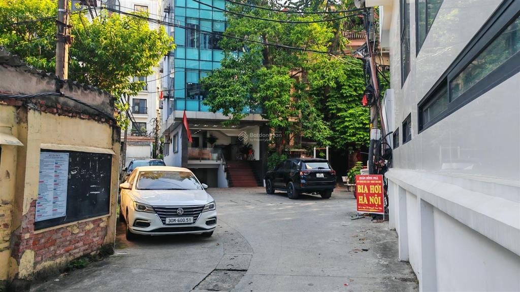 Bán đất tặng nhà c4  khuất duy tiến, 40m2, ô tô tránh dừng đỗ 24/7, cách 20m ra phố, nở hậu, 11tỷ5