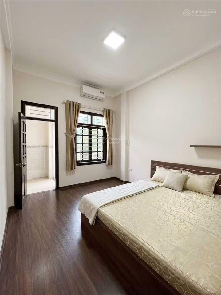 Bán nhà ngõ 165 dương quảng hàm 35m2*5t, 25m ra ô tô, 6pn, nhà đẹp ở ngay giá 8tỷ5 (tl)