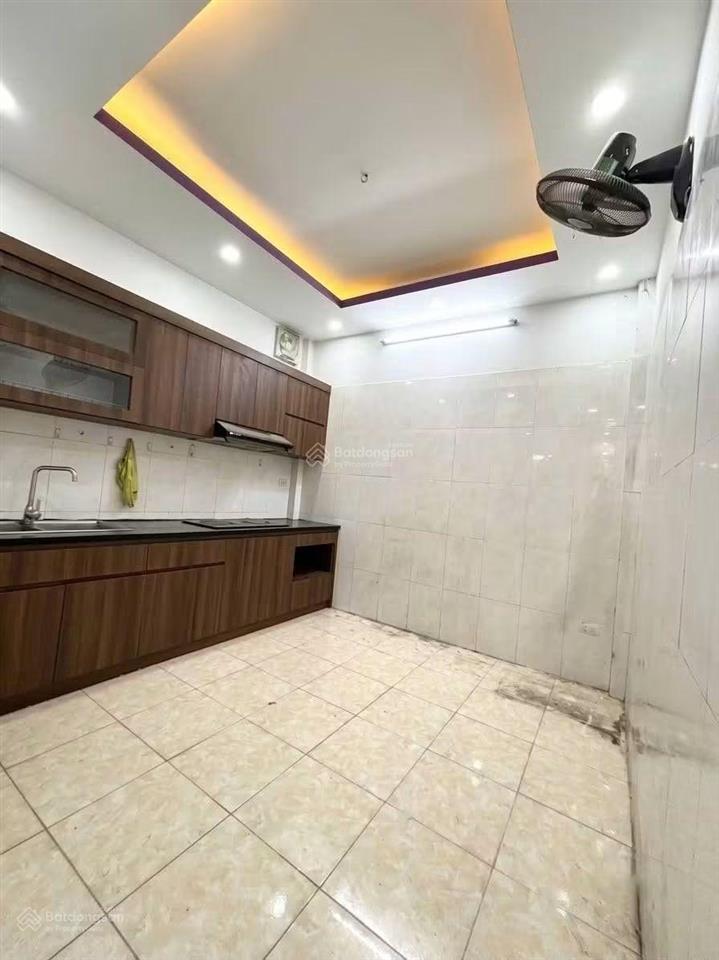 Bán nhà ngõ 165 dương quảng hàm 35m2*5t, 25m ra ô tô, 6pn, nhà đẹp ở ngay giá 8tỷ5 (tl)