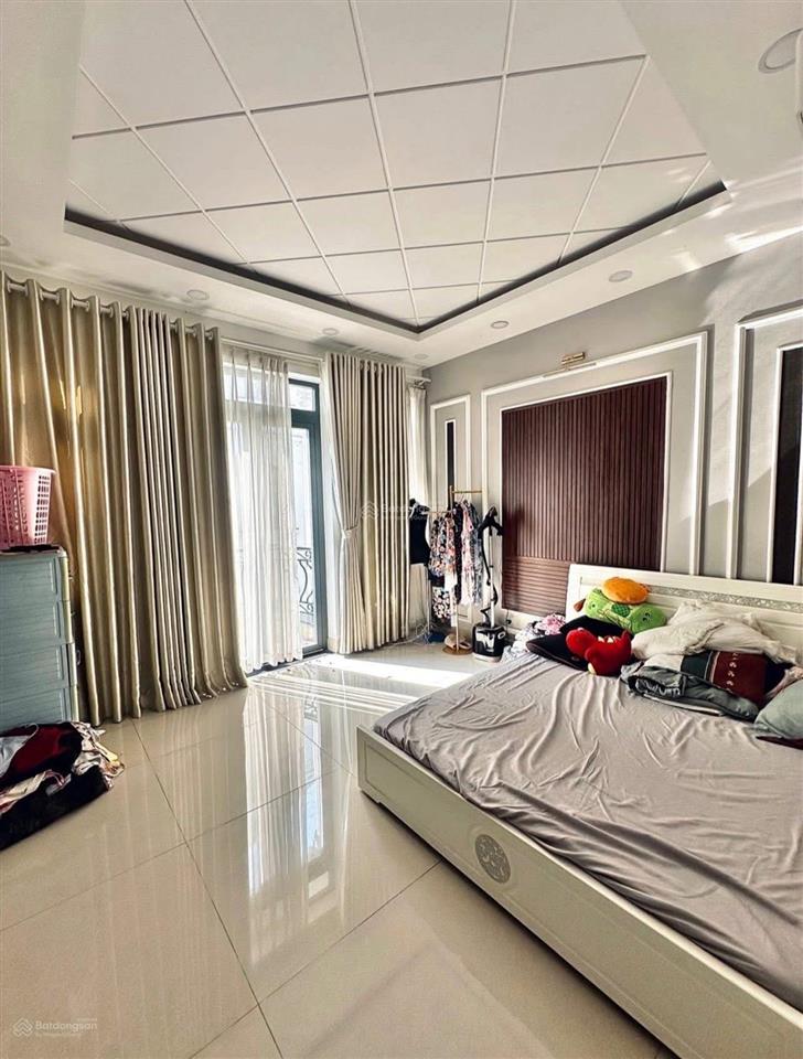 Chủ gấp rồi 56m2 ngay khu dân cư sang trọng nhà đẹp 5 tầng nguyễn văn khối gần cv làng hoa nhỉnh 7t