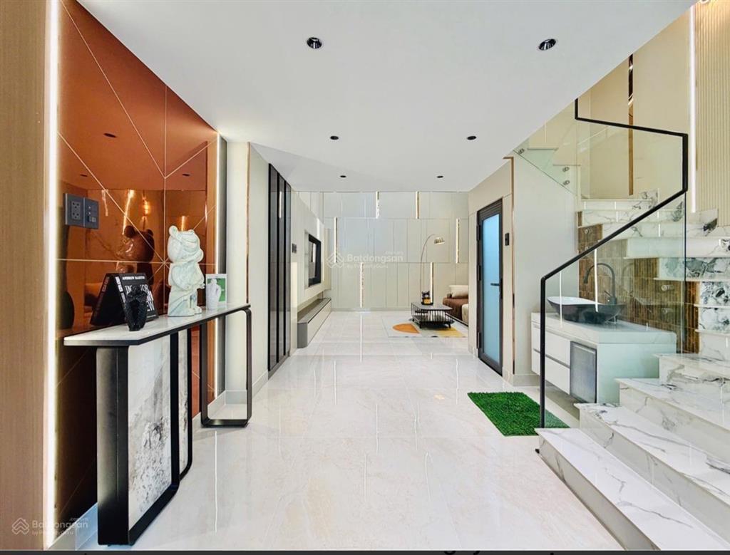 Hiếm! 50m2 nhà đẹp 5 tầng ngay lê đức thọ kế bên dương quảng hàm gần chợ an nhơn 4x12m