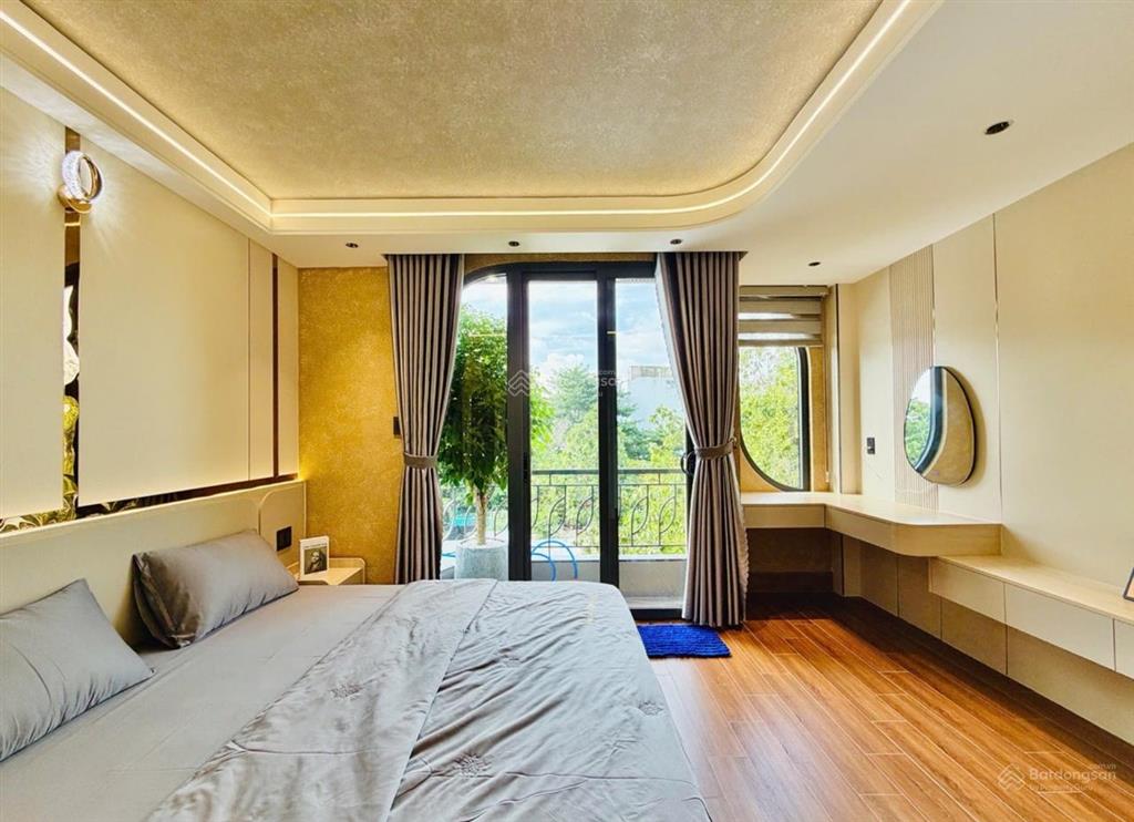 Hiếm! 50m2 nhà đẹp 5 tầng ngay lê đức thọ kế bên dương quảng hàm gần chợ an nhơn 4x12m