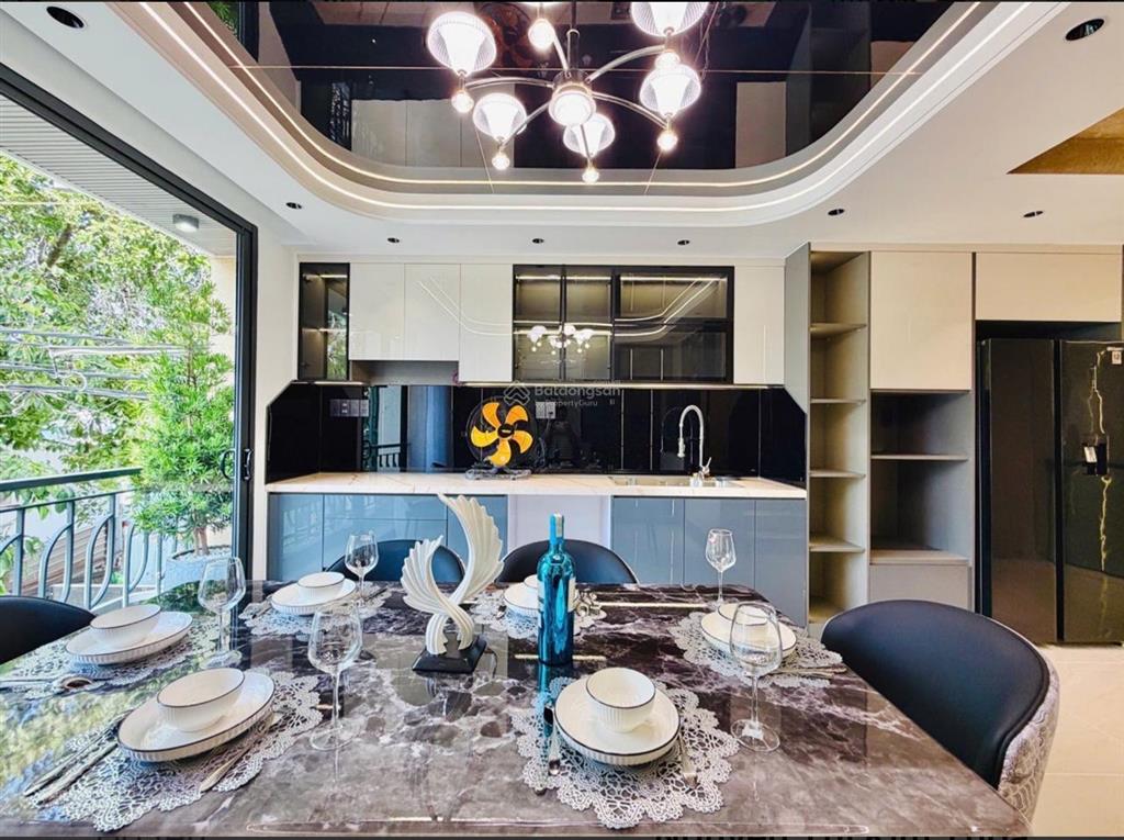 Hiếm! 50m2 nhà đẹp 5 tầng ngay lê đức thọ kế bên dương quảng hàm gần chợ an nhơn 4x12m