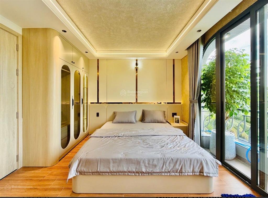 Hiếm! 50m2 nhà đẹp 5 tầng ngay lê đức thọ kế bên dương quảng hàm gần chợ an nhơn 4x12m