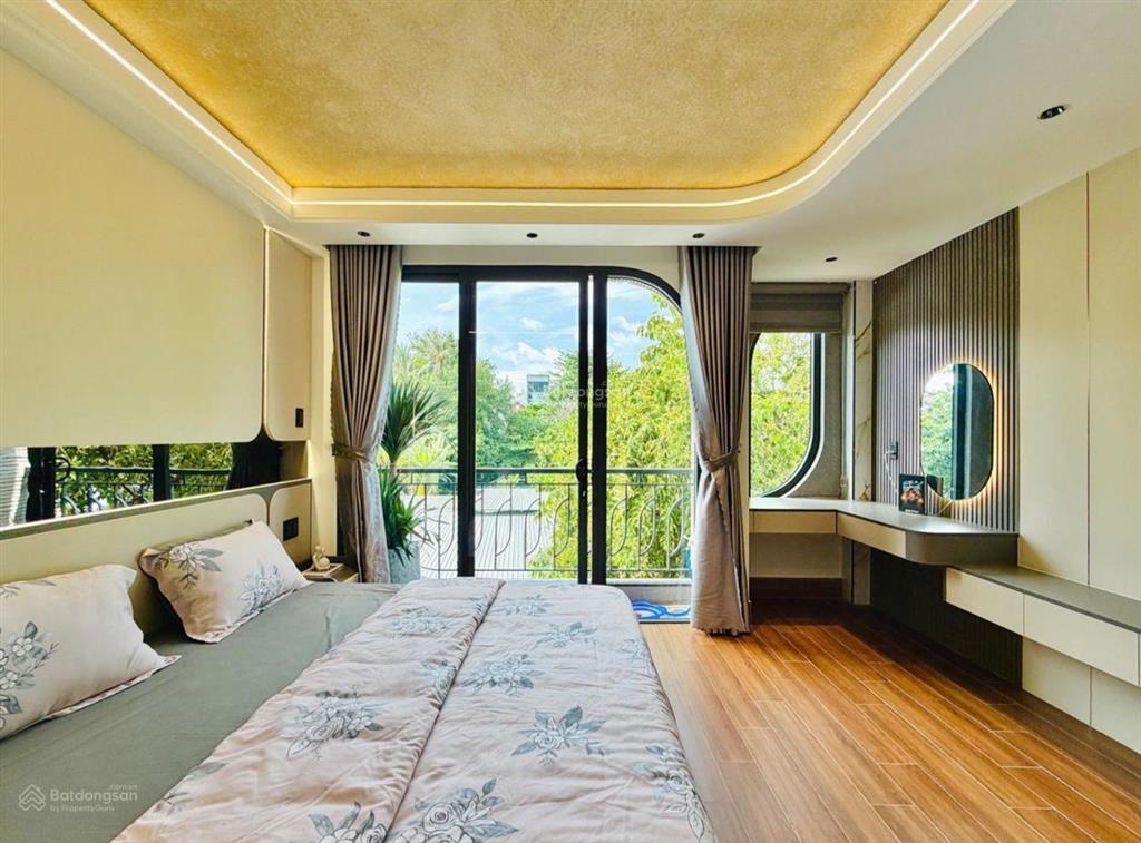 Hiếm! 50m2 nhà đẹp 5 tầng ngay lê đức thọ kế bên dương quảng hàm gần chợ an nhơn 4x12m