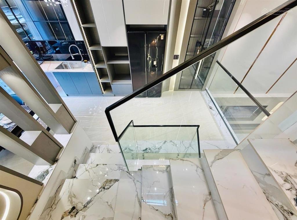 Hiếm! 50m2 nhà đẹp 5 tầng ngay lê đức thọ kế bên dương quảng hàm gần chợ an nhơn 4x12m
