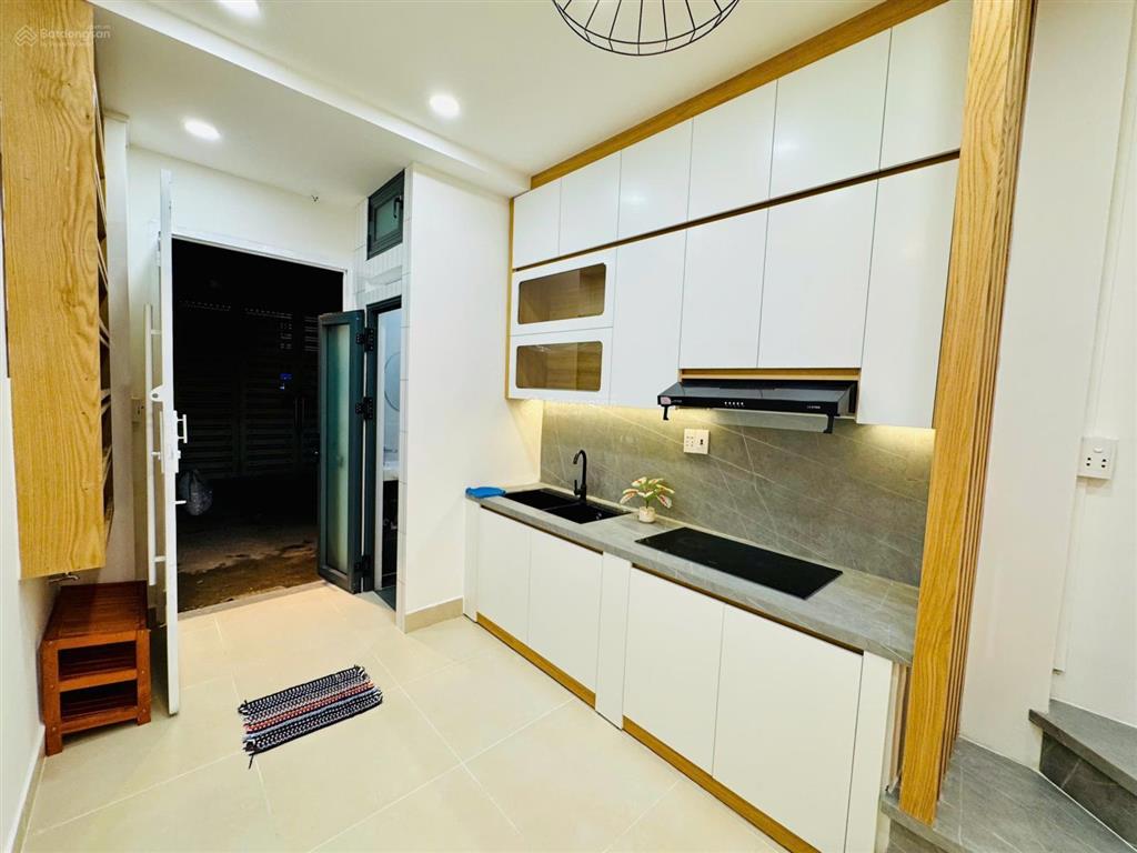 Bán nhà nguyên căn tại đường 3/2 q10, 6,15 tỷ, 65m2, 2pn, 3wc, pháp lý đầy đủ