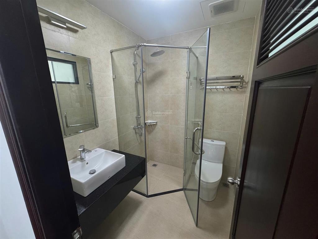Cho thuê nhà mặt tiền hòa hưng q. 10 (6x14m, 4pn, 5wc) giá 55 triệu