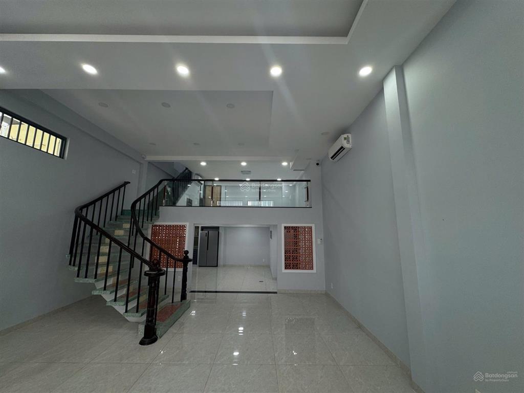 Cho thuê nhà mặt tiền hòa hưng q. 10 (6x14m, 4pn, 5wc) giá 55 triệu