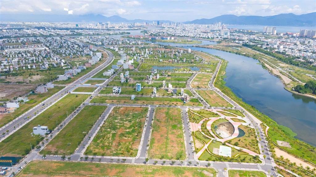 Duy nhất 2 lô đối diện công viên trung tâm dự án kdt nhx giá cđt sun group hỗ trợ thanh toán 1 năm