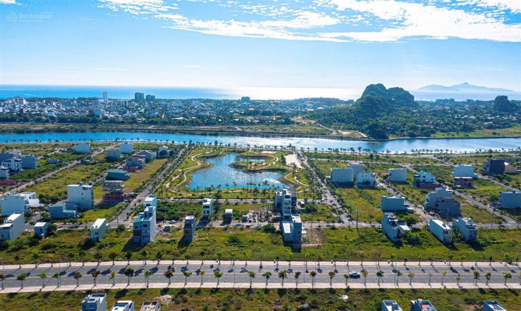 Duy nhất 2 lô đối diện công viên trung tâm dự án kdt nhx giá cđt sun group hỗ trợ thanh toán 1 năm