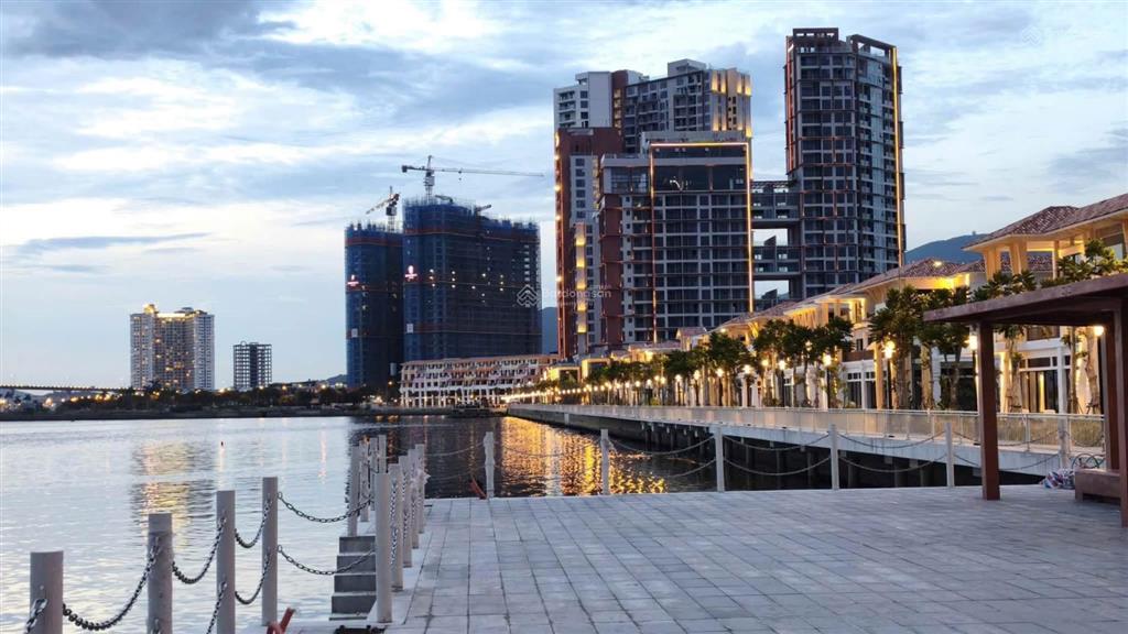 Studio sun symphony 5  30,1m2 view biển , thanh toán sớm chỉ 1,93 tỷ  tặng gói nội thất 140 triệu