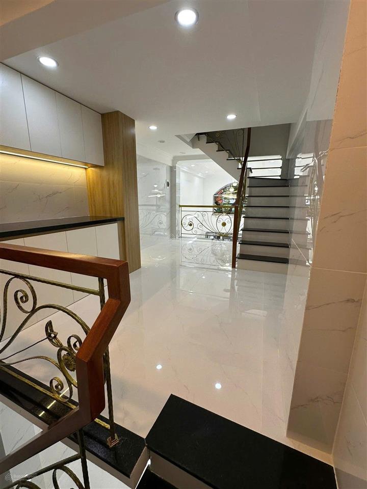 Bán nhà mới xây 5 tầng mặt tiền tạ quang bửu p3 q8 giá bán chỉ nhỉnh 7 tỷ