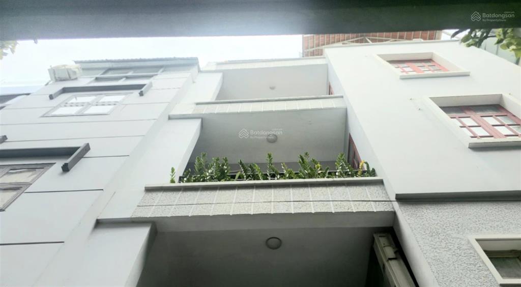 Nhà phố ngang 8m bề thế, 5 tầng đúc kiên cố, hiếm có tại vùng lõi trung tâm quận 3giá chỉ 10.9 tỷ