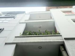 Nhà phố ngang 8m bề thế, 5 tầng đúc kiên cố, hiếm có tại vùng lõi trung tâm quận 3giá chỉ 10.9 tỷ
