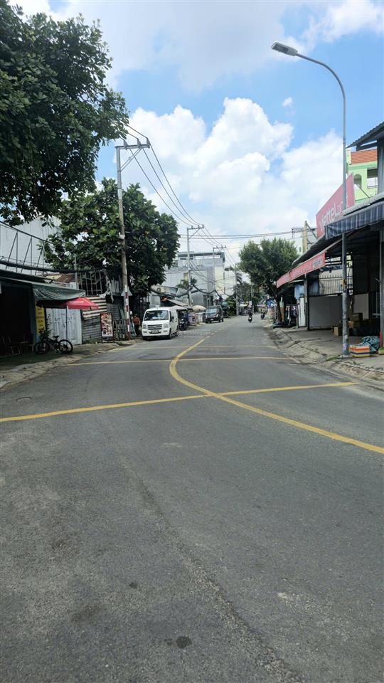 Nhà 4 tầng, ô tô ngủ trong nhà, ngay hiệp thành city