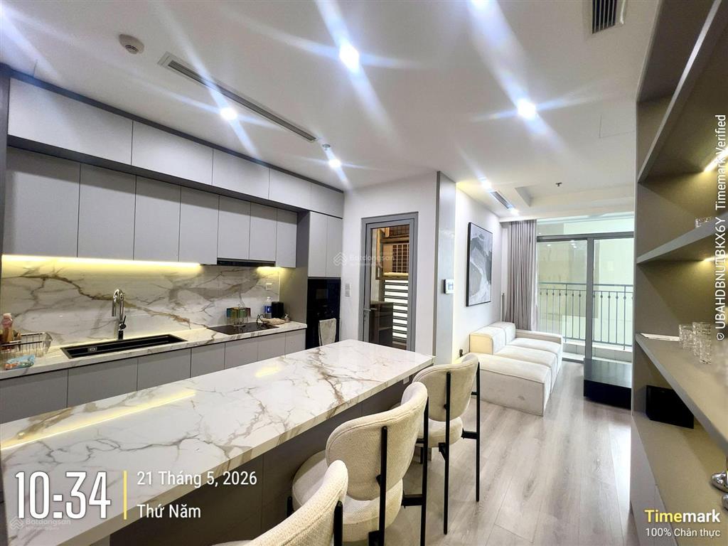Bán 2pn tòa landmark plus, tầng cao