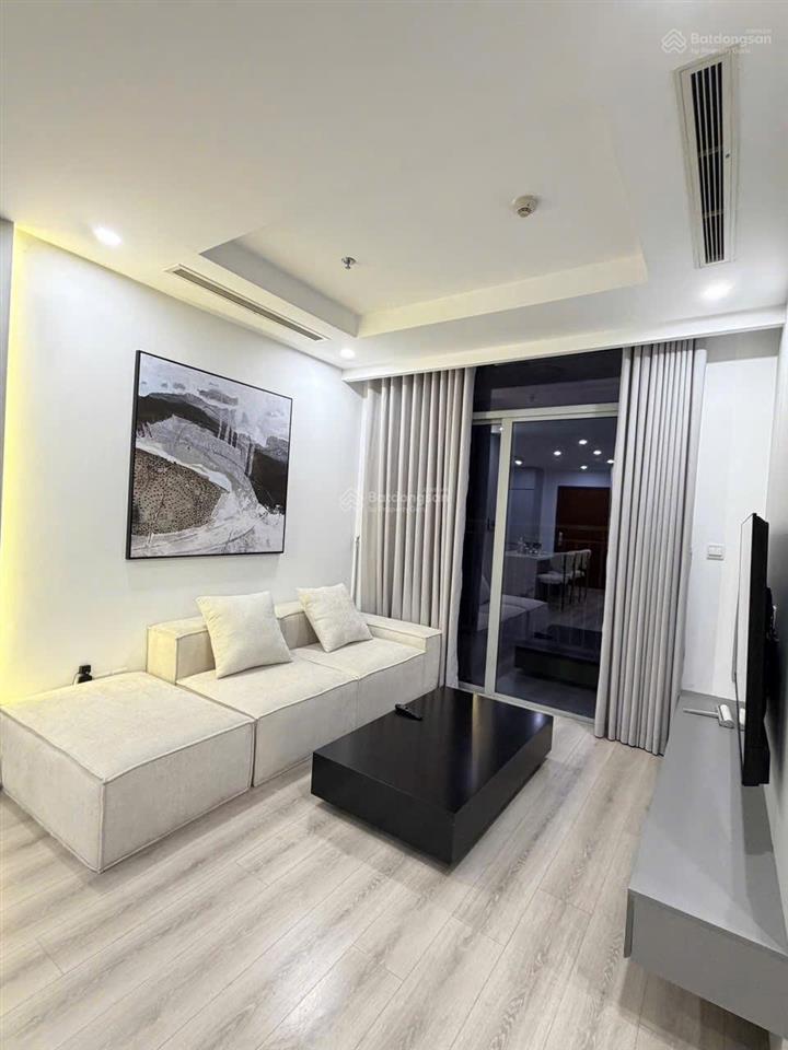 Bán 2pn tòa landmark plus, tầng cao