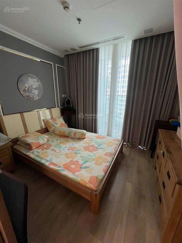 Bán cc tại landmark 81, 15 tỷ, 94m2, 2pn, 2wc, full nội thất, hot!