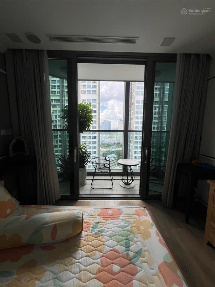 Bán cc tại landmark 81, 15 tỷ, 94m2, 2pn, 2wc, full nội thất, hot!