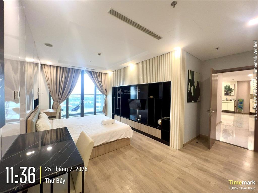 Cho thuê 4pn landmark 81  172m2, view sông, công viên