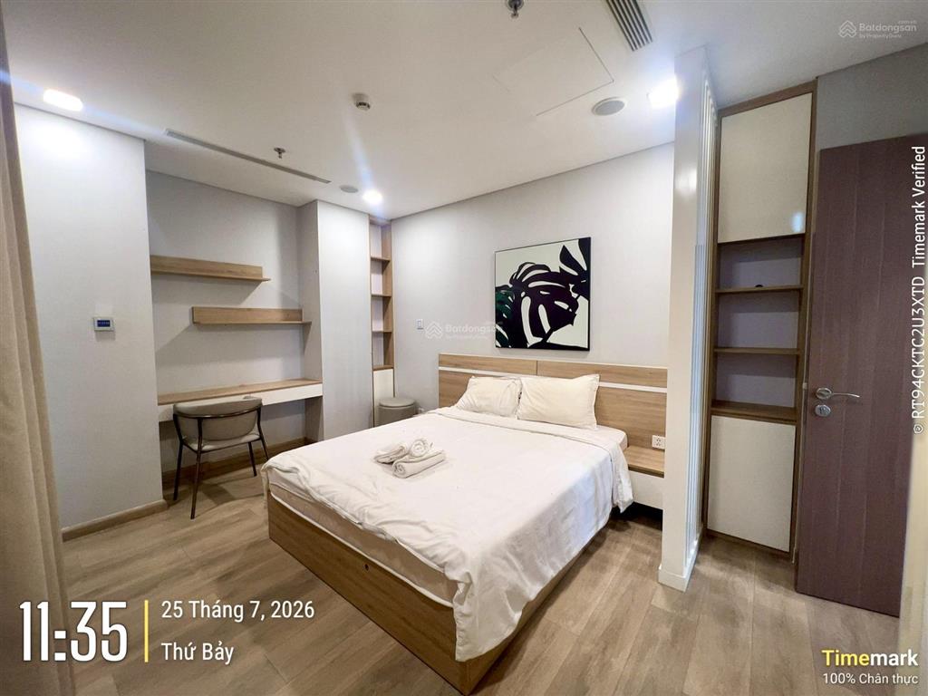 Cho thuê 4pn landmark 81  172m2, view sông, công viên