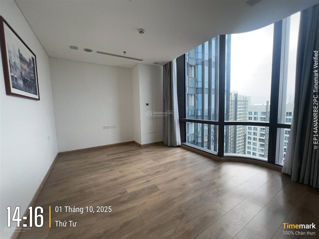 Cho thuê cc tại landmark 81, 109 triệu, 172m2, 4pn, 3wc, không nội thất
