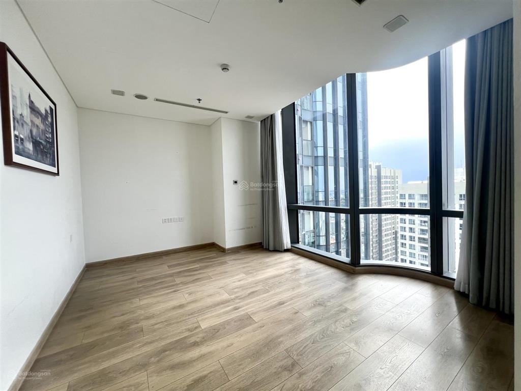 Cho thuê cc tại landmark 81, 109 triệu, 172m2, 4pn, 3wc, không nội thất